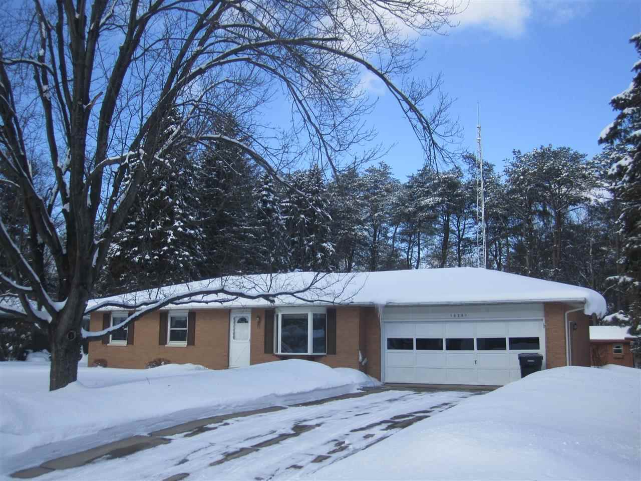 16361 Wild Cherry Dr, Granger, IN 46530 photo 1