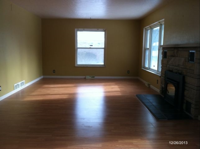 1146 Gary Ct, Elkhart, IN 46516 photo 2