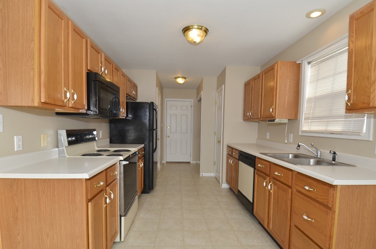 3444 Field Gate Dr, South Bend, IN 46628 photo 3