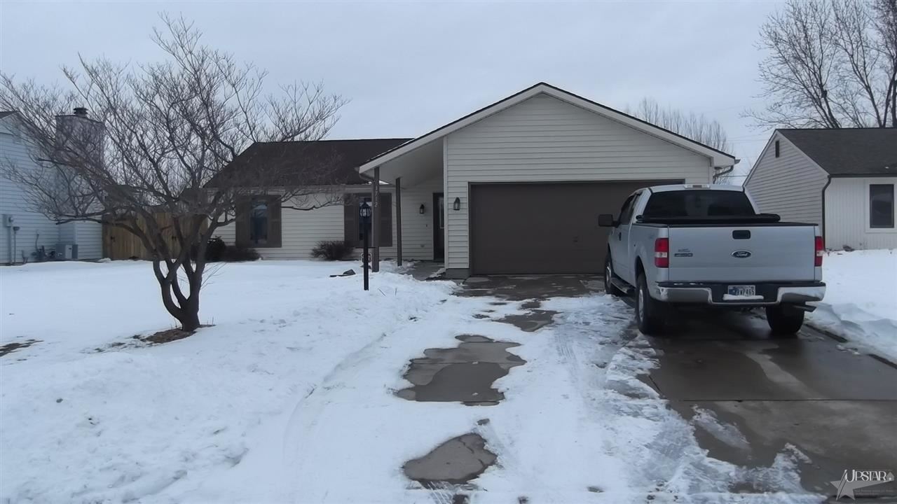 1712 Carlow Ct, Fort Wayne, IN 46815 photo 1