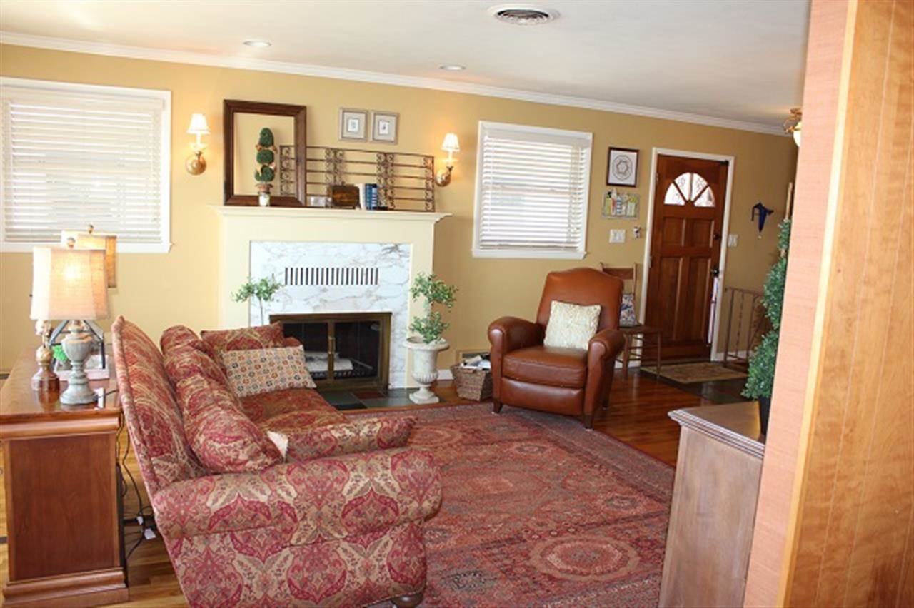25948 N Shore Dr, Elkhart, IN 46514 photo 6