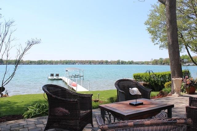 25948 N Shore Dr, Elkhart, IN 46514 photo 3