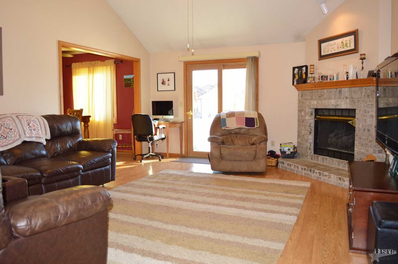 5307 Warbler Dr, Fort Wayne, IN 46818 photo 4