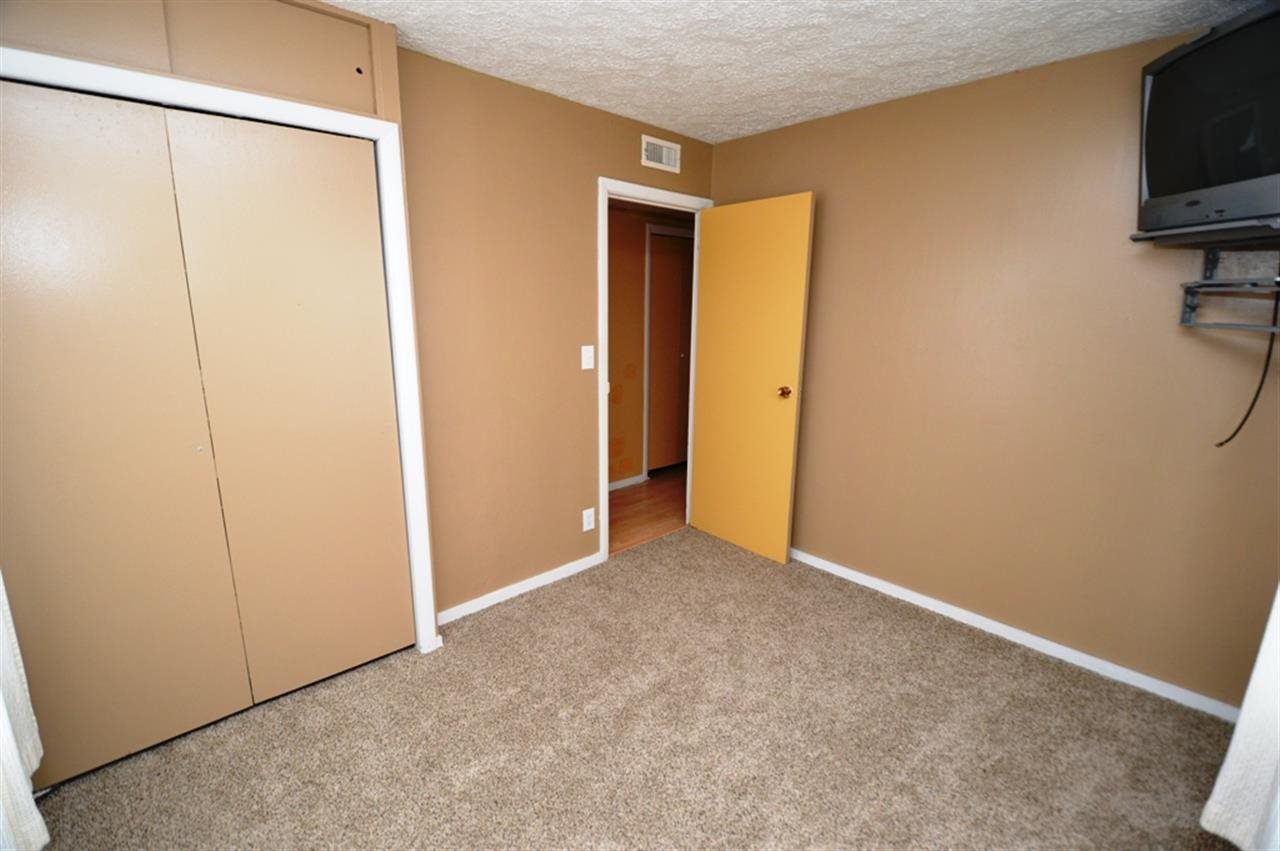 450 Center Dr, Frankfort, IN 46041 photo 9