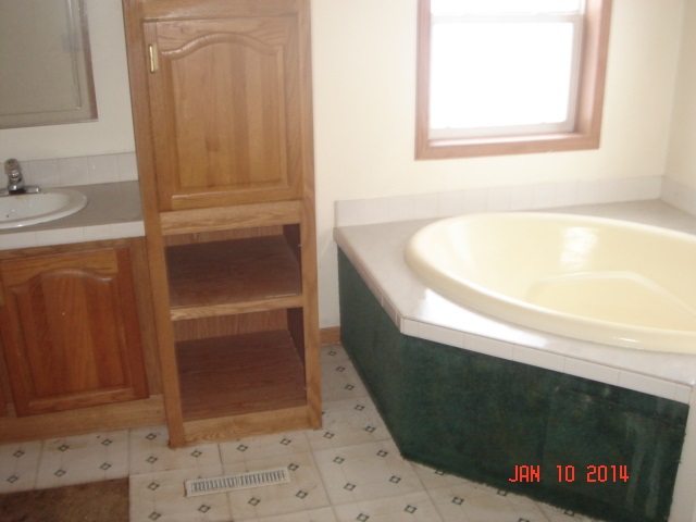 54292 Kerryhaven Dr, Elkhart, IN 46514 photo 13