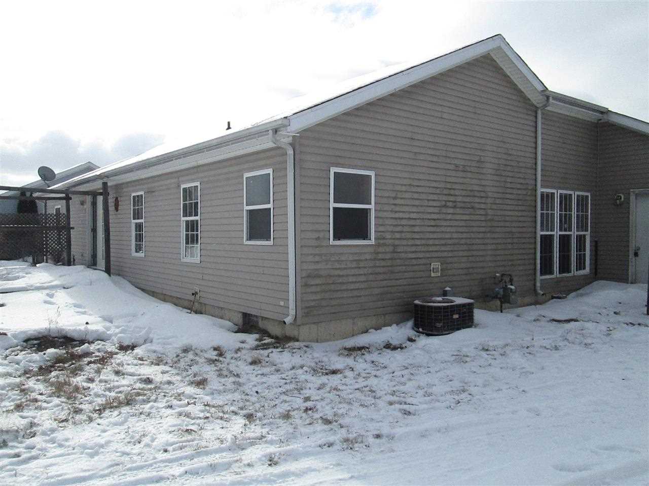 54292 Kerryhaven Dr, Elkhart, IN 46514 photo 2