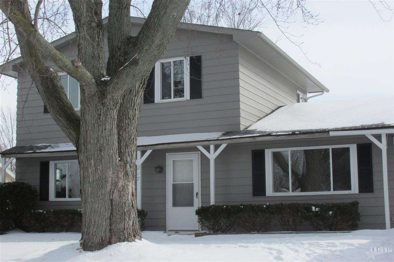 217 Sara Dr, New Haven, IN 46774 photo 2