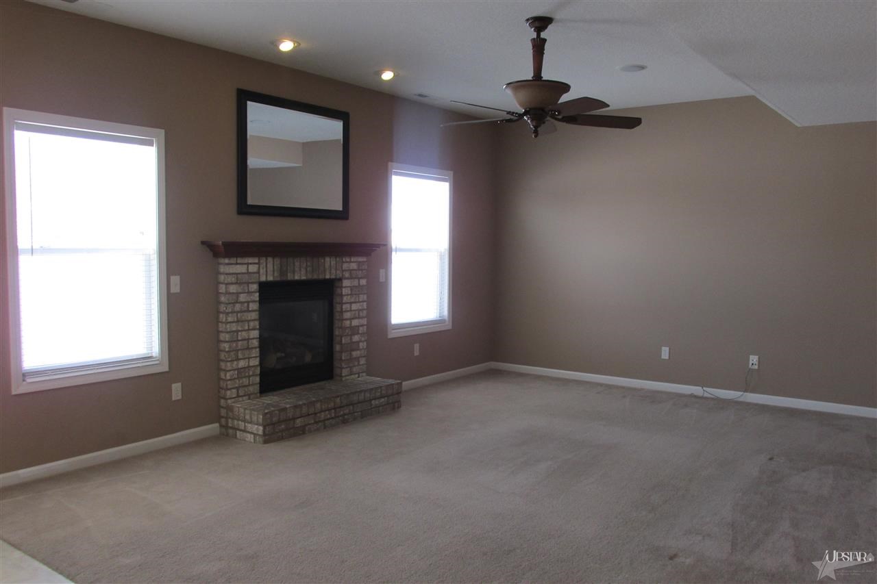 2011 Morgan Creek Dr, Fort Wayne, IN 46808 photo 3