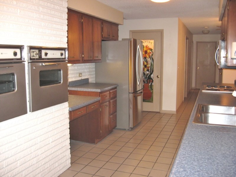 701 Wakefield Cir, Kendallville, IN 46755 photo 13