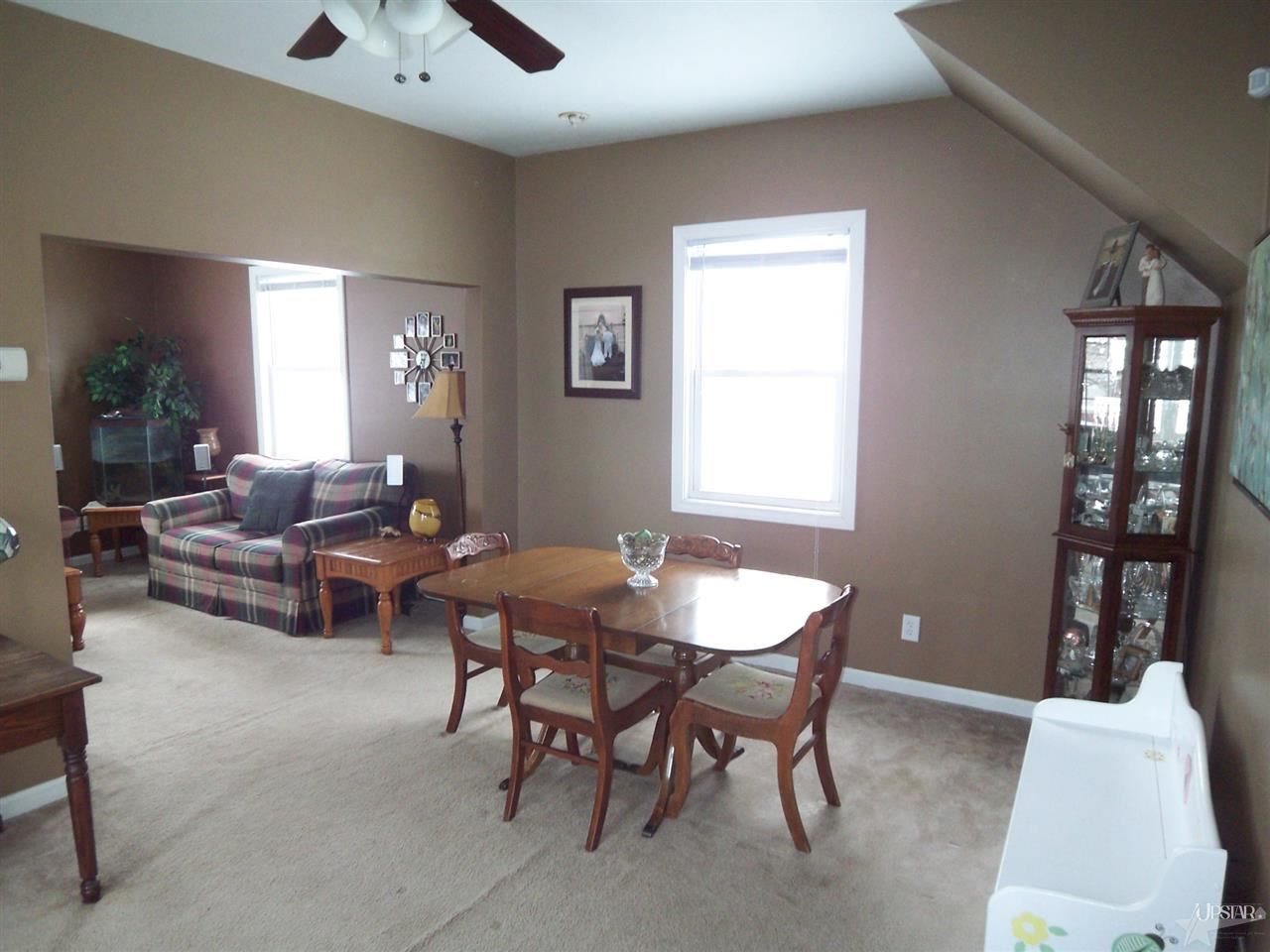 233 Clark St, Kendallville, IN 46755 photo 5