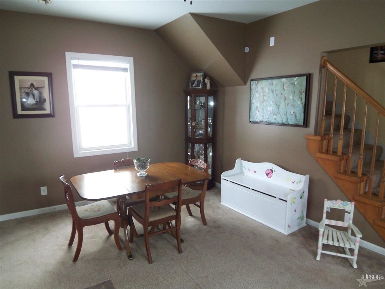 233 Clark St, Kendallville, IN 46755 photo 6