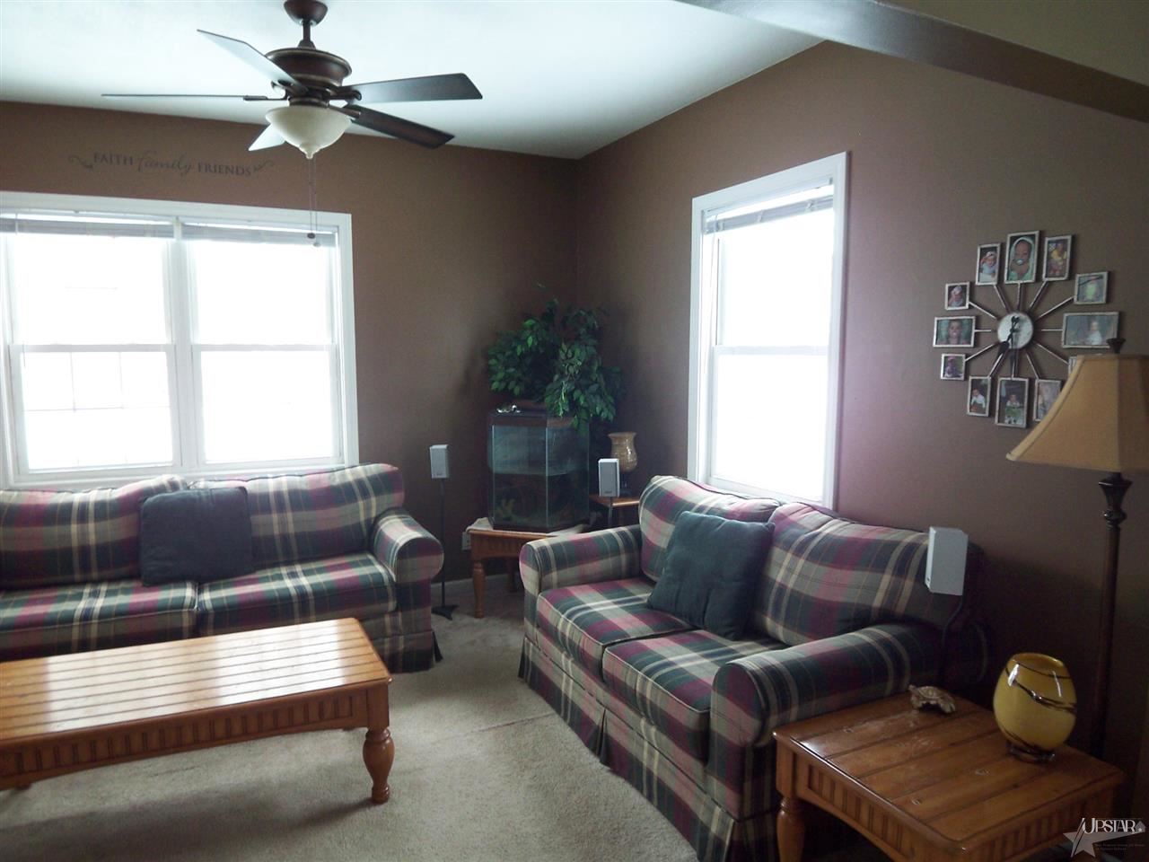 233 Clark St, Kendallville, IN 46755 photo 9