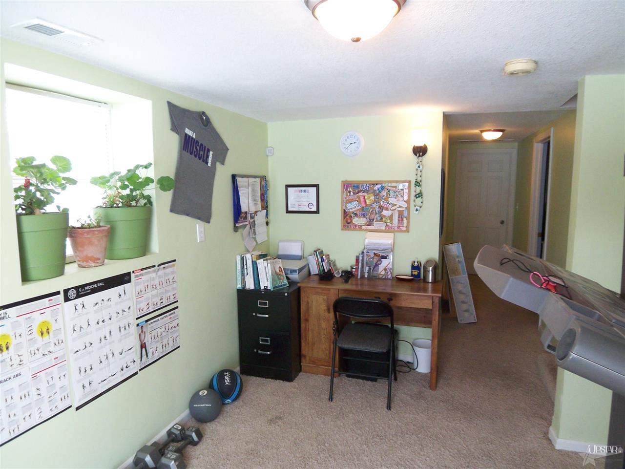 233 Clark St, Kendallville, IN 46755 photo 18