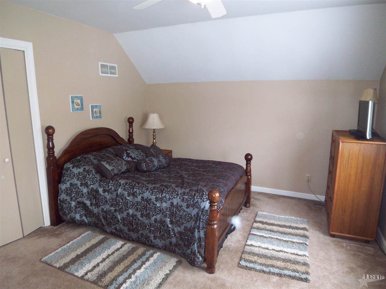 233 Clark St, Kendallville, IN 46755 photo 12