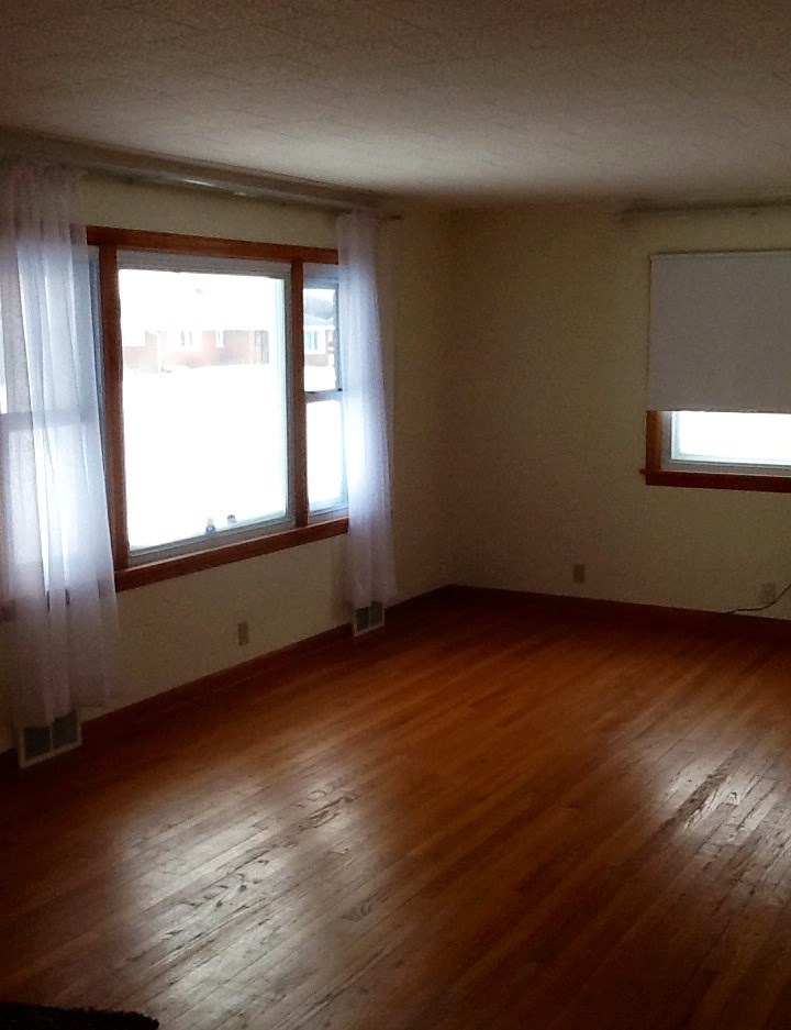 709 W 10th St, Mishawaka, IN 46544 photo 13