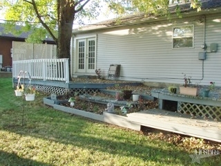 122 E Dustman Rd, Bluffton, IN 46714 photo 2