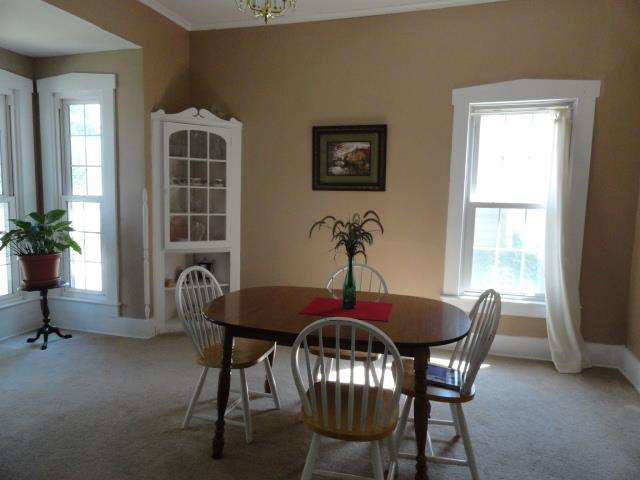 611 S 3rd St, Goshen, IN 46526 photo 4