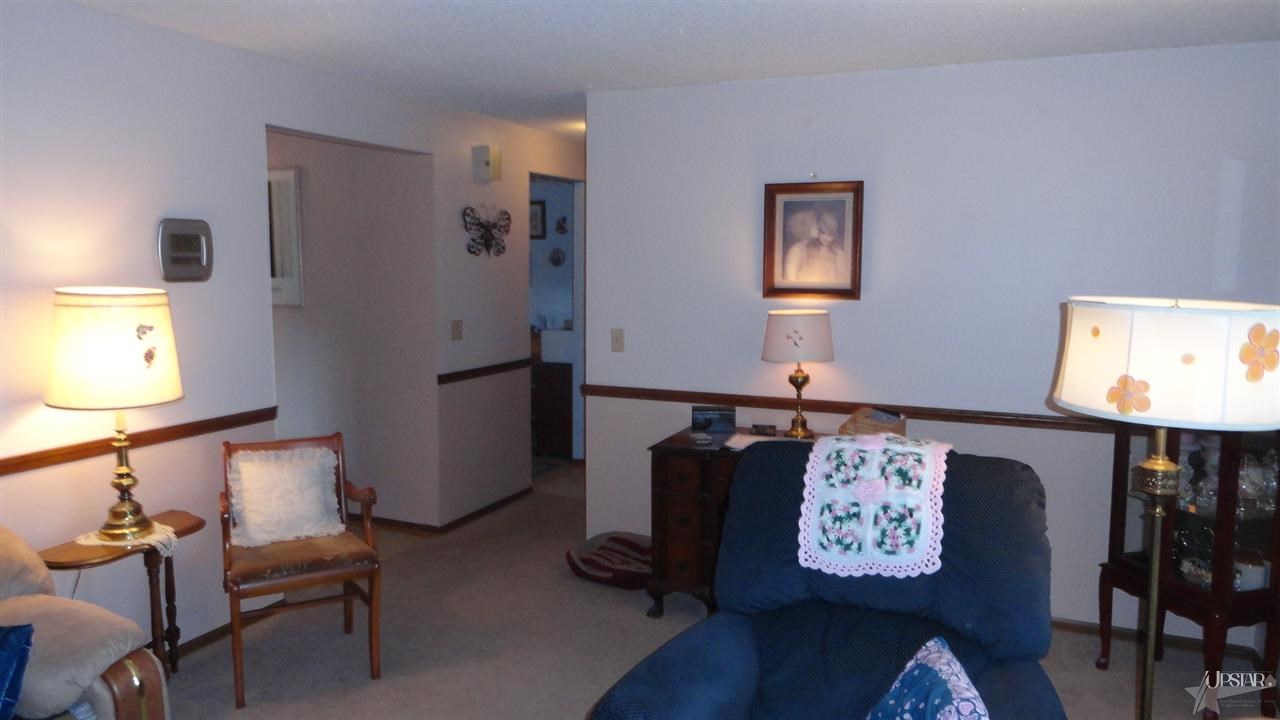 6142 Neighbor Dr, Fort Wayne, IN 46835 photo 9