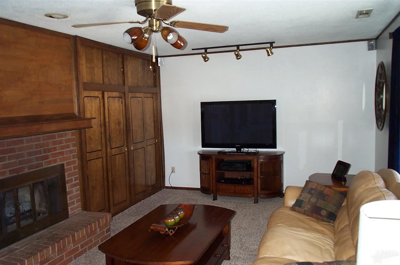 6305 Tanbark Trl, Fort Wayne, IN 46835 photo 8
