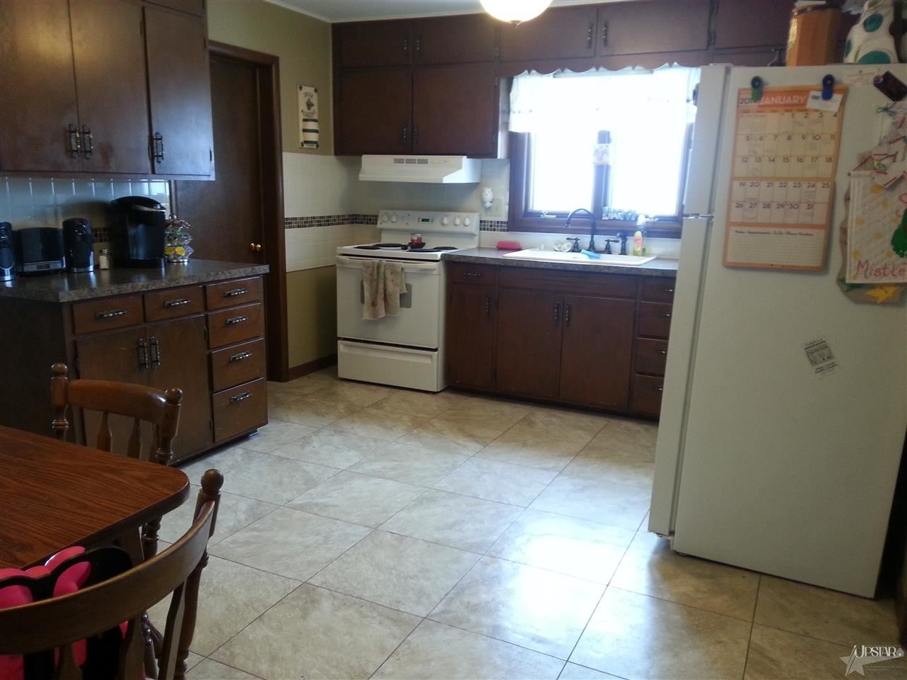 1110 Marshall St, Decatur, IN 46733 photo 7