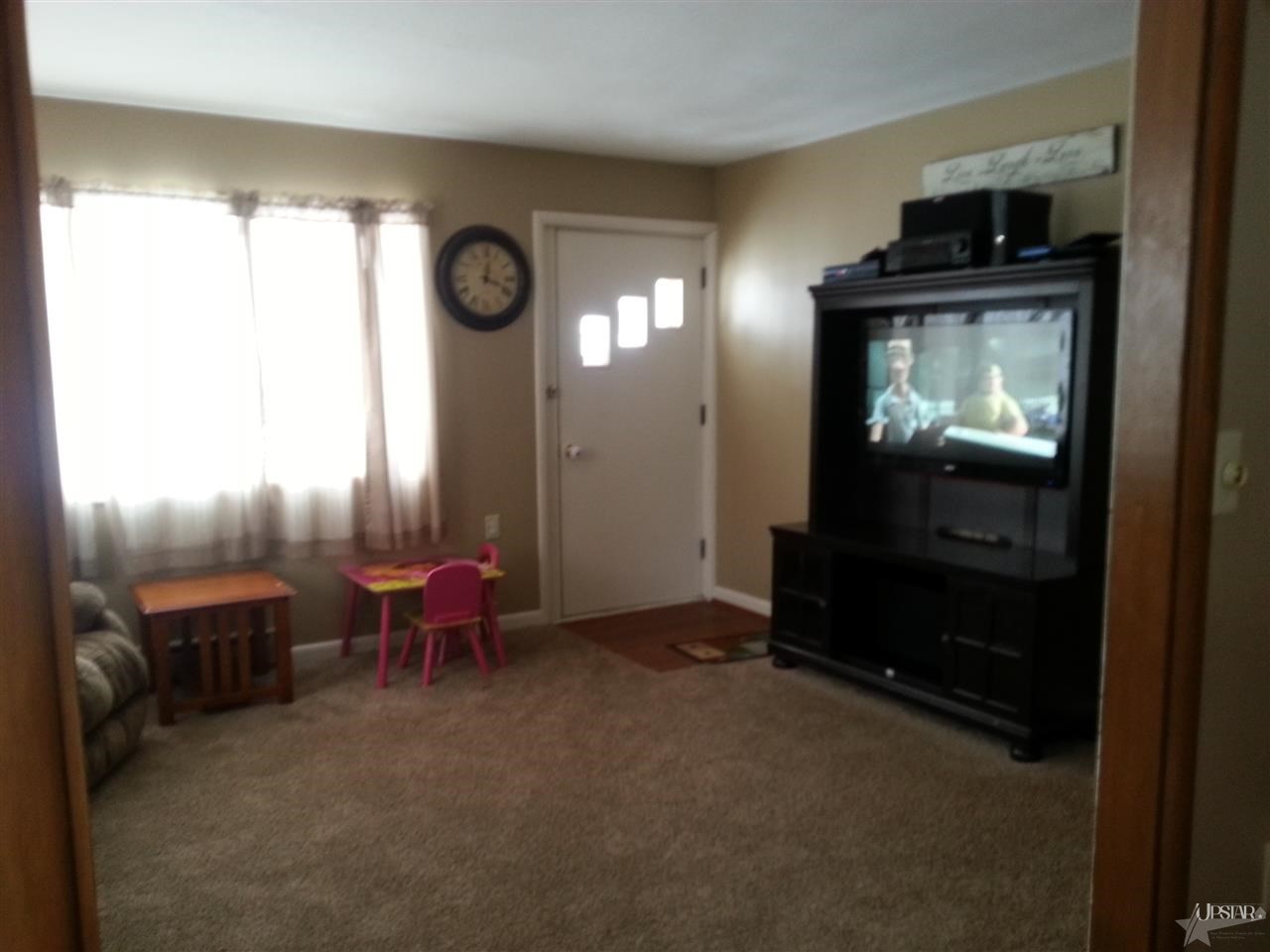 1110 Marshall St, Decatur, IN 46733 photo 5