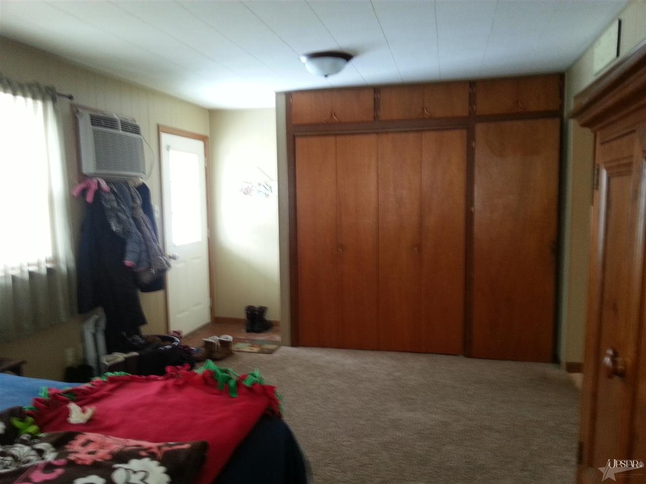 1110 Marshall St, Decatur, IN 46733 photo 10