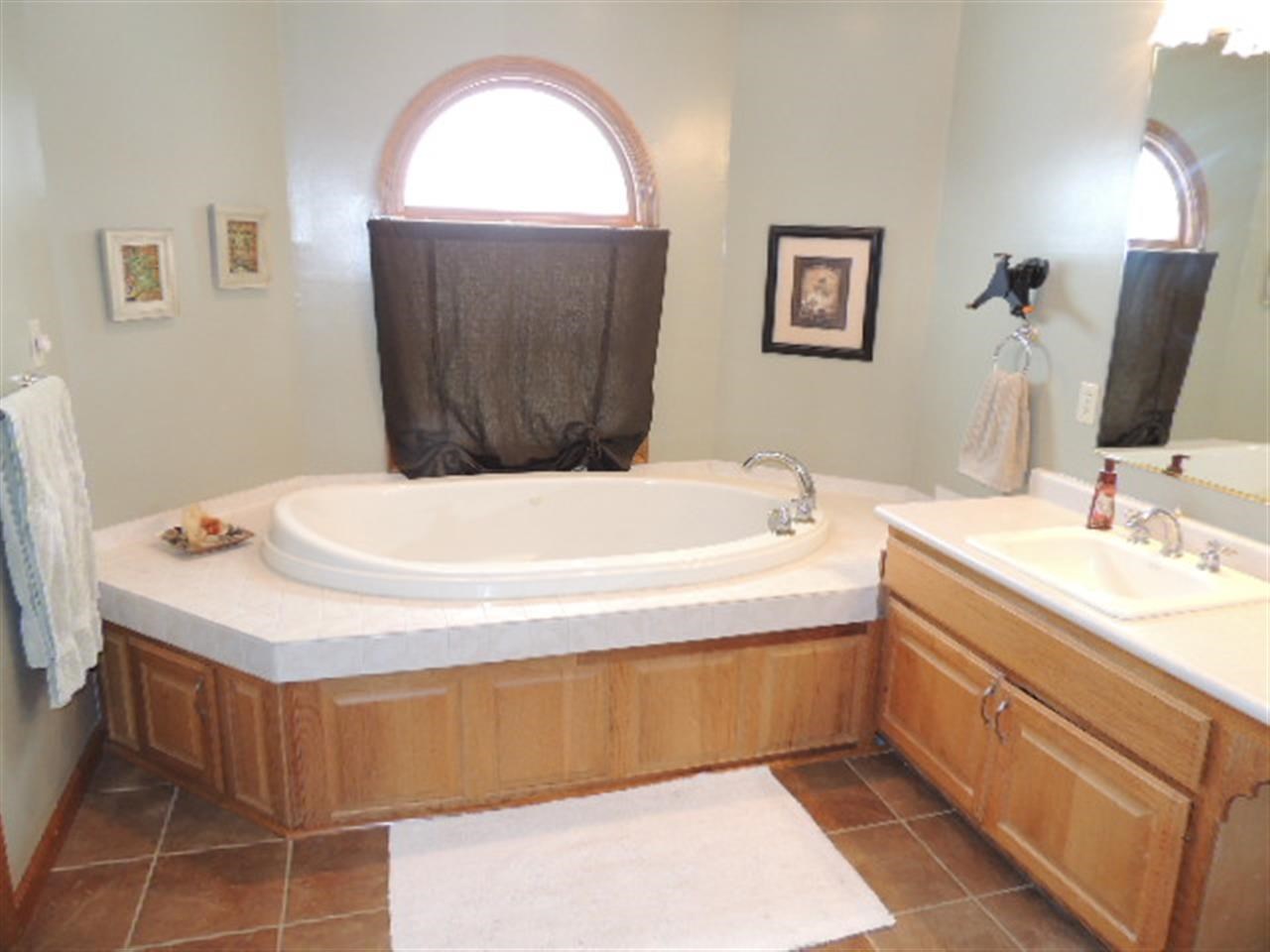 1 Freeman Dr, Rossville, IN 46065 photo 15