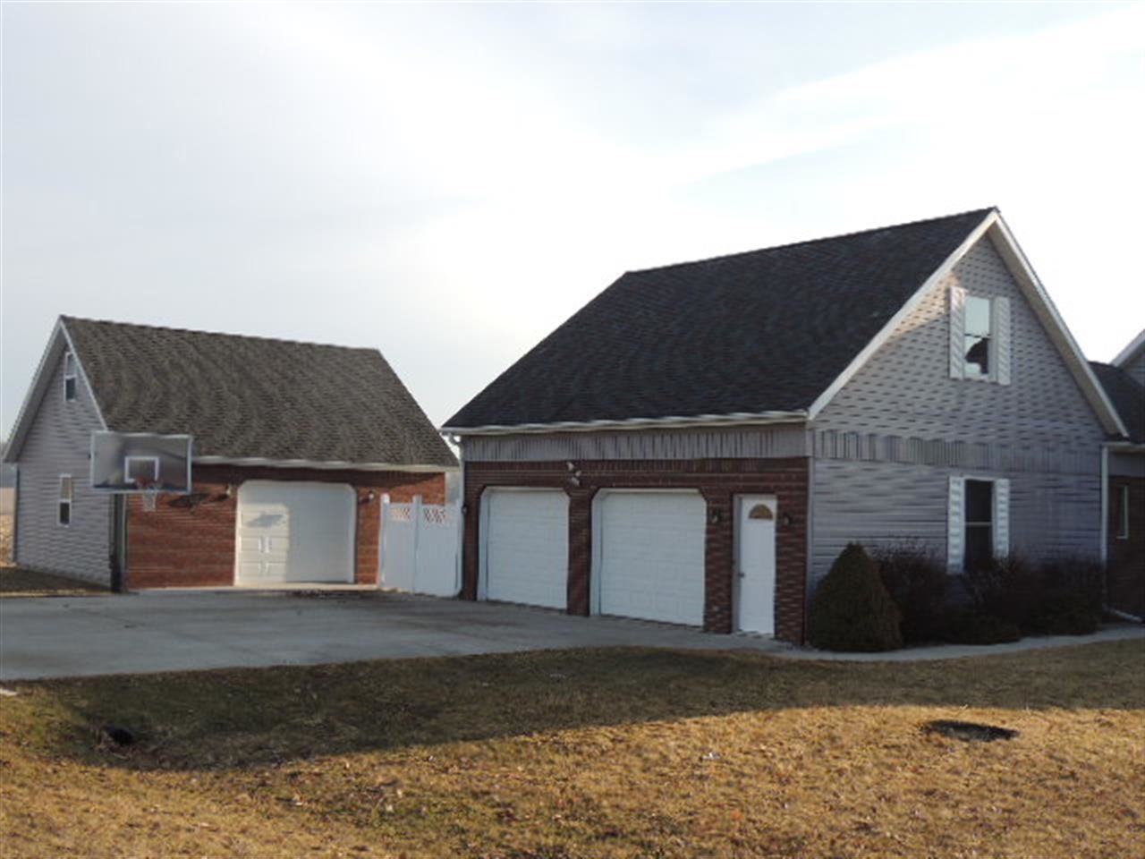 1 Freeman Dr, Rossville, IN 46065 photo 2