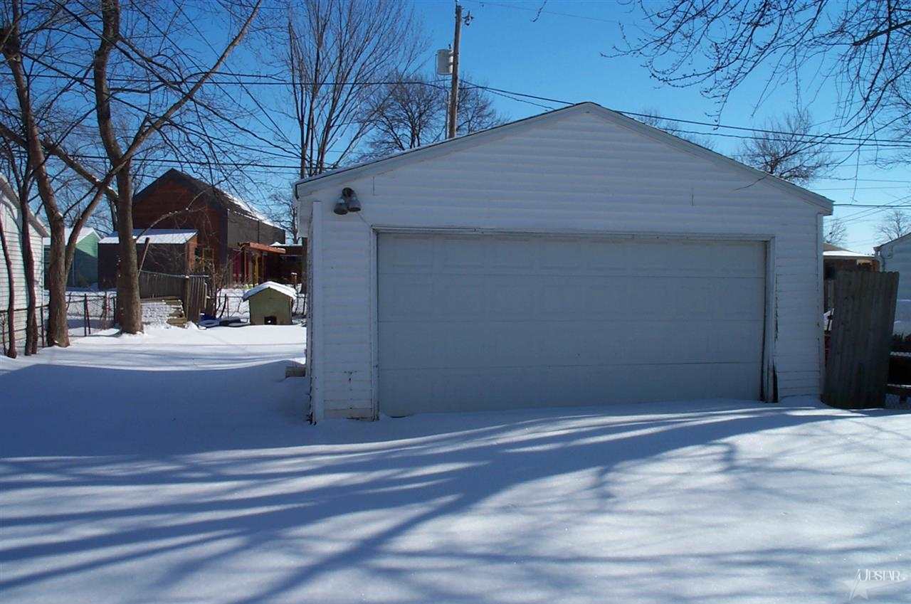 5509 Fairfield Ave, Fort Wayne, IN 46807 photo 2