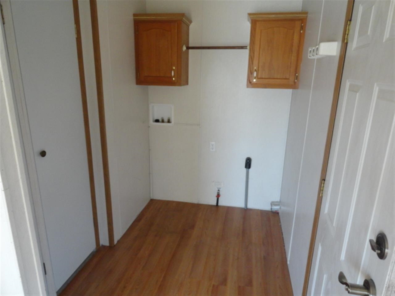 927 E 950 N, Wheatfield, IN 46392 photo 4