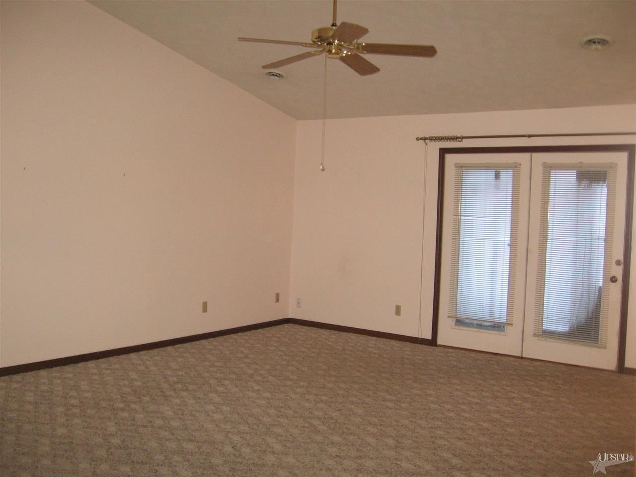 713 Shoreland Ct, Columbia City, IN 46725 photo 3