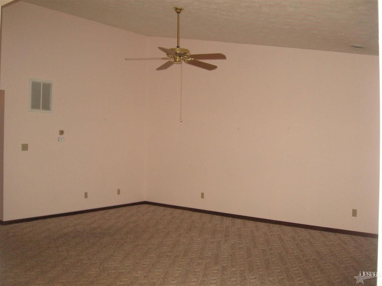 713 Shoreland Ct, Columbia City, IN 46725 photo 4
