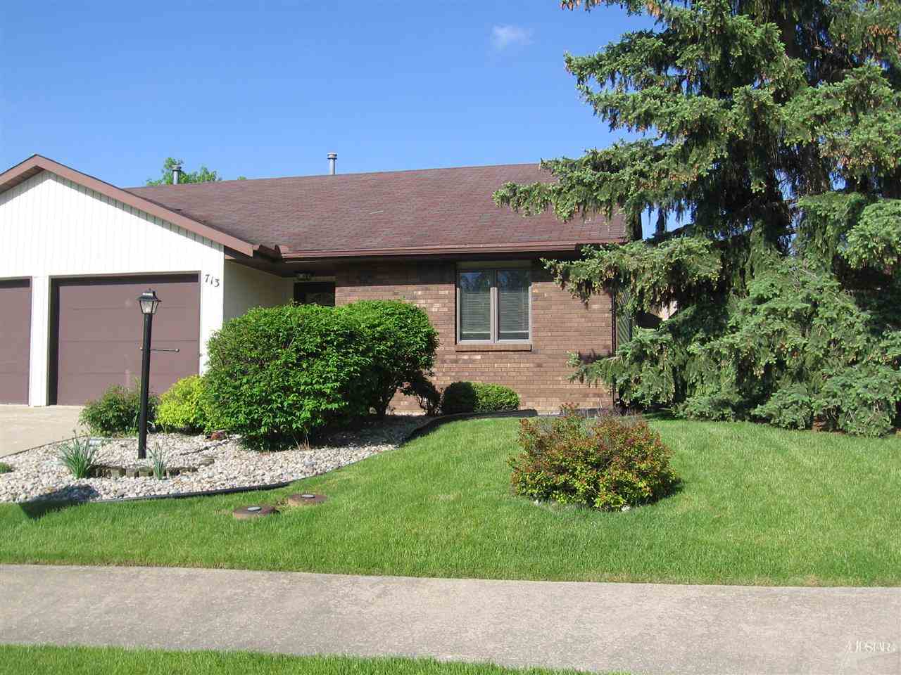 713 Shoreland Ct, Columbia City, IN 46725 photo 1