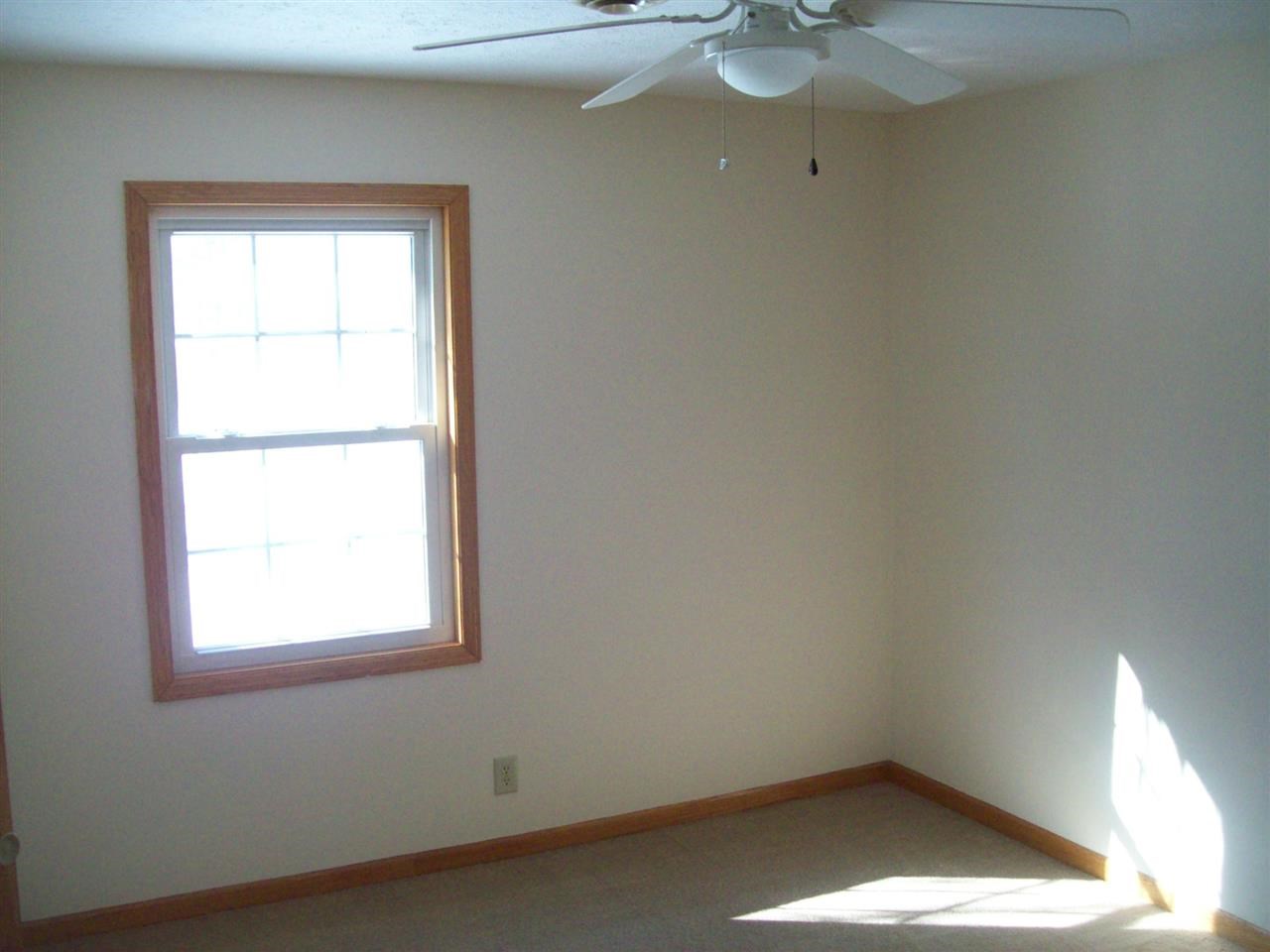 54923 Dawn Dr, Osceola, IN 46561 photo 9