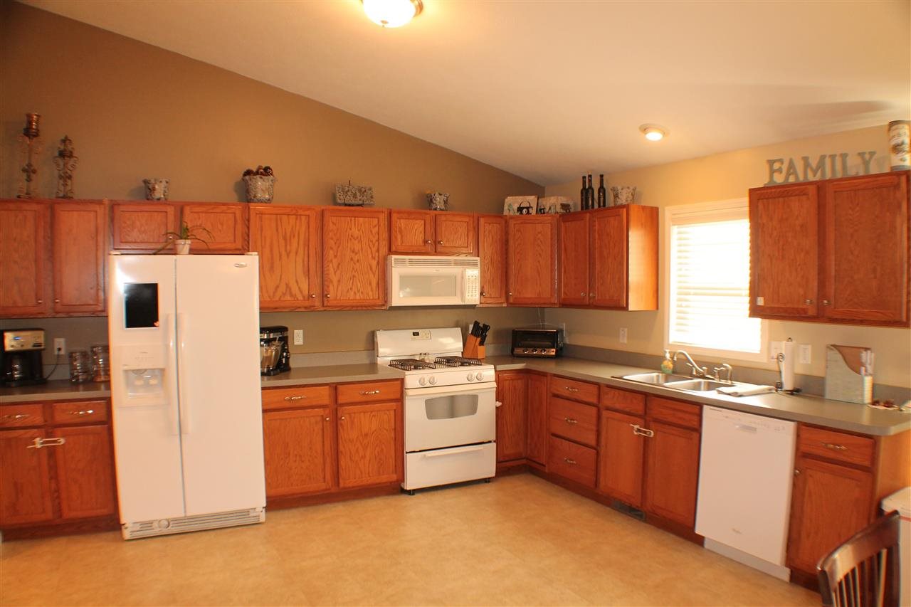 1919 Rambling Rose Ln, Mishawaka, IN 46544 photo 9