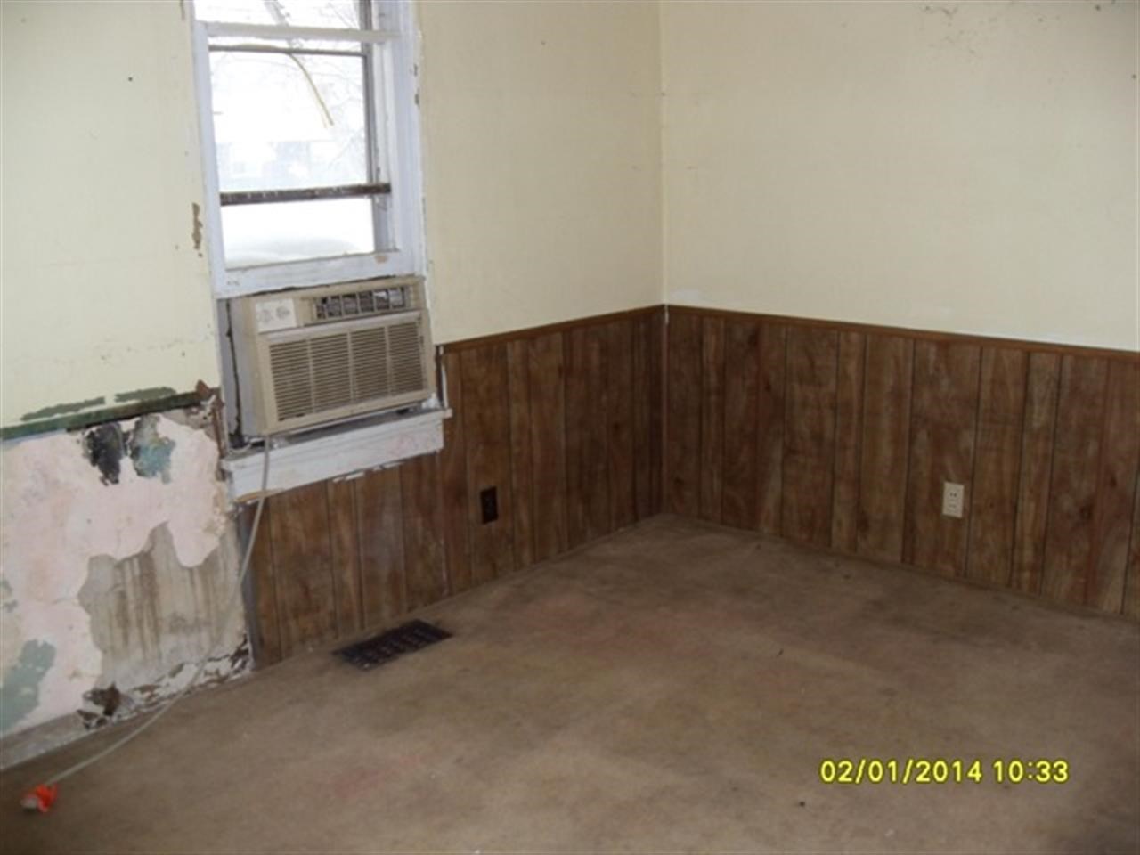 933 W Lusher Ave, Elkhart, IN 46517 photo 4