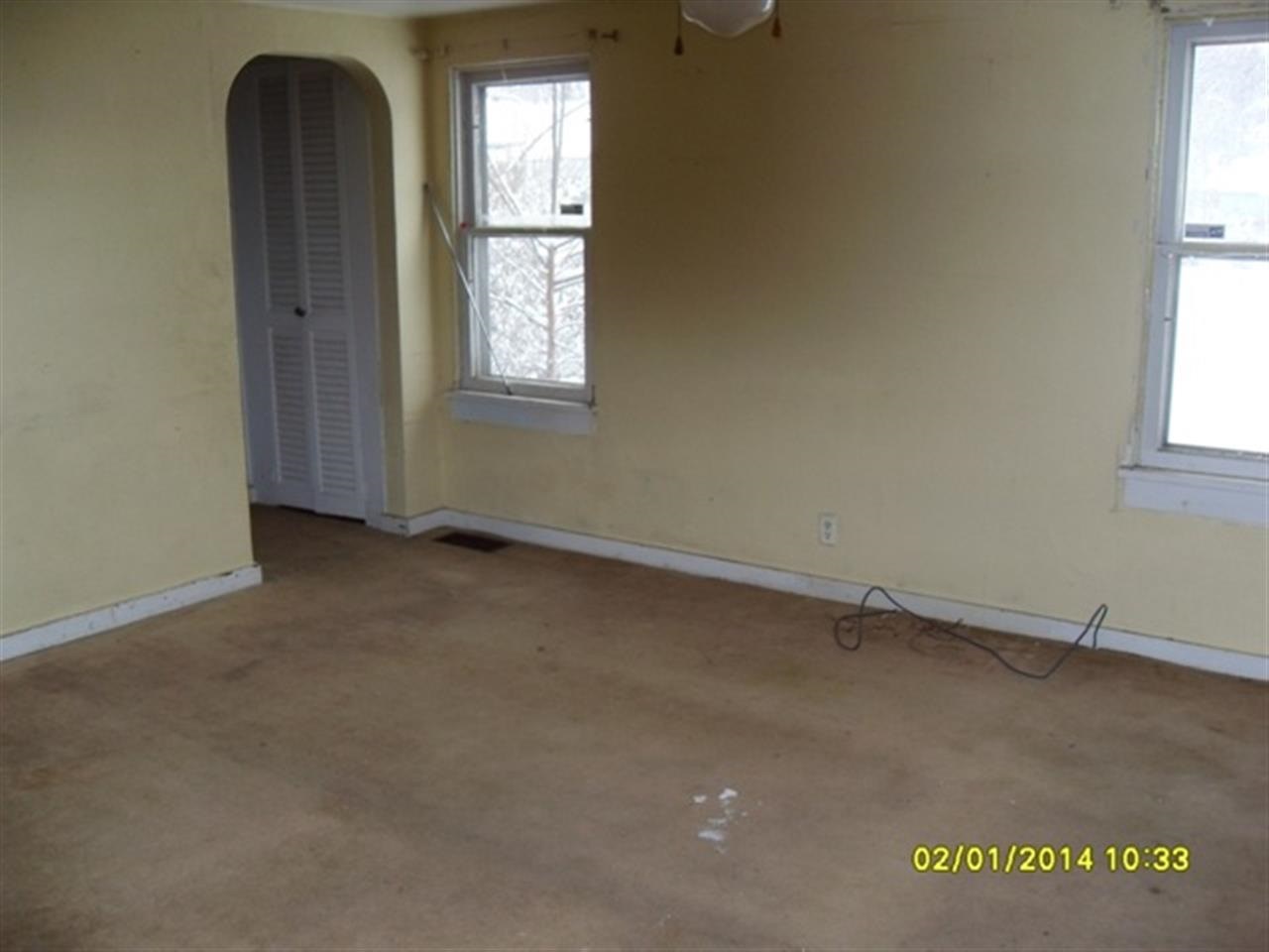 933 W Lusher Ave, Elkhart, IN 46517 photo 3