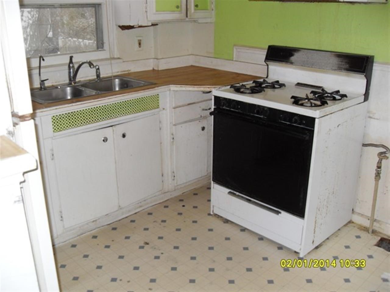 933 W Lusher Ave, Elkhart, IN 46517 photo 5