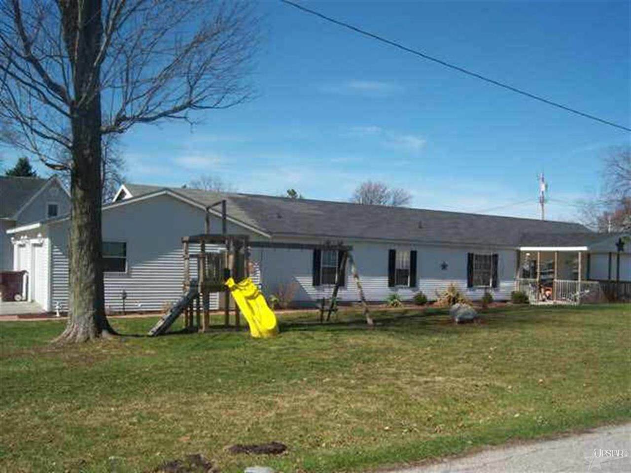 128 Campbell, Corunna, IN 46730 photo 1