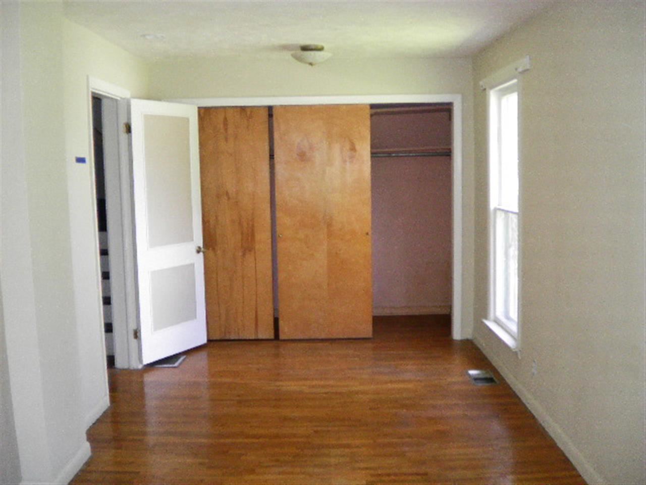 12 Center St, Worthington, IN 47471 photo 5