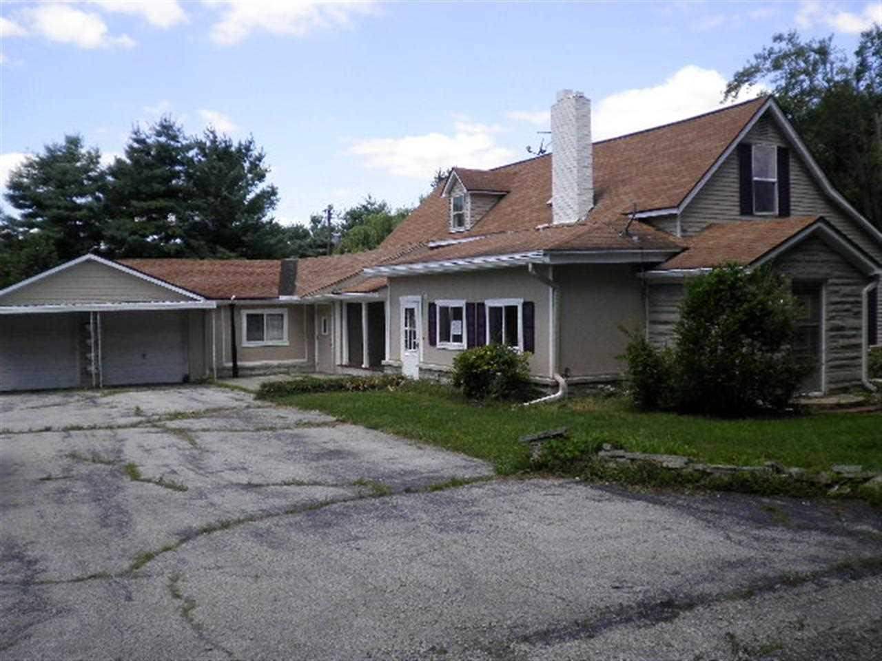 12 Center St, Worthington, IN 47471 photo 1