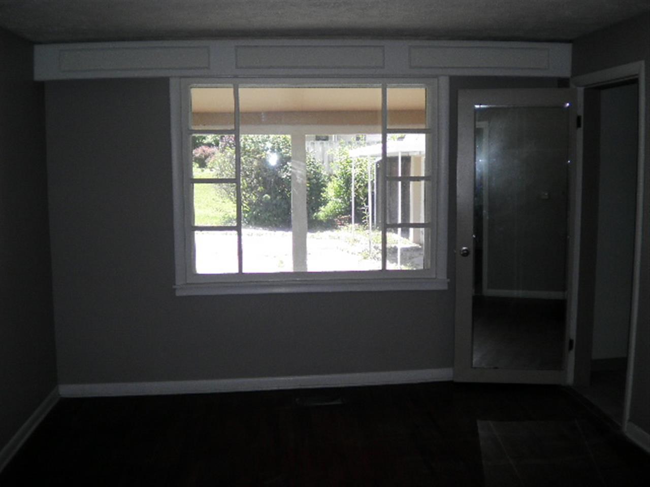 12 Center St, Worthington, IN 47471 photo 8