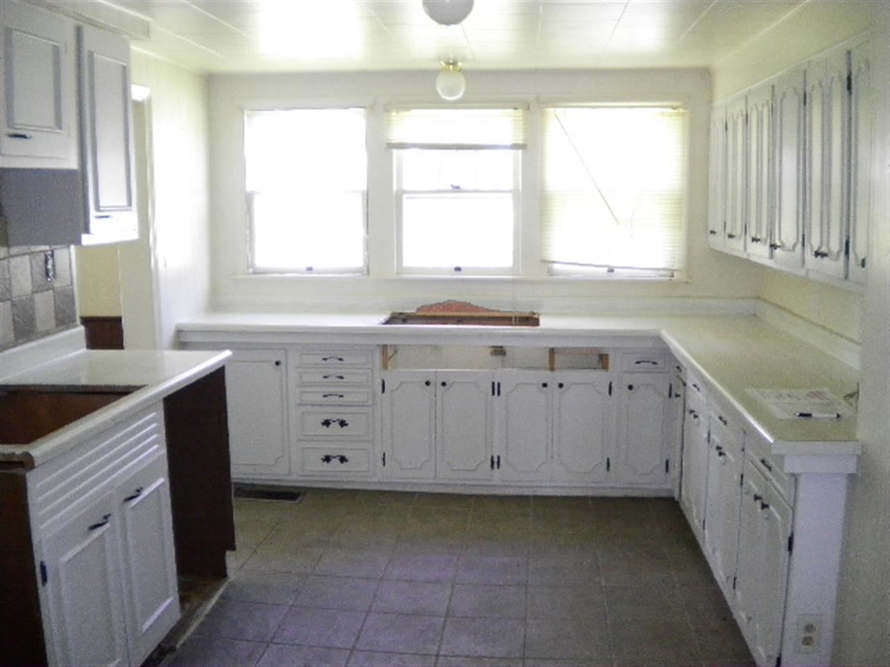 12 Center St, Worthington, IN 47471 photo 7