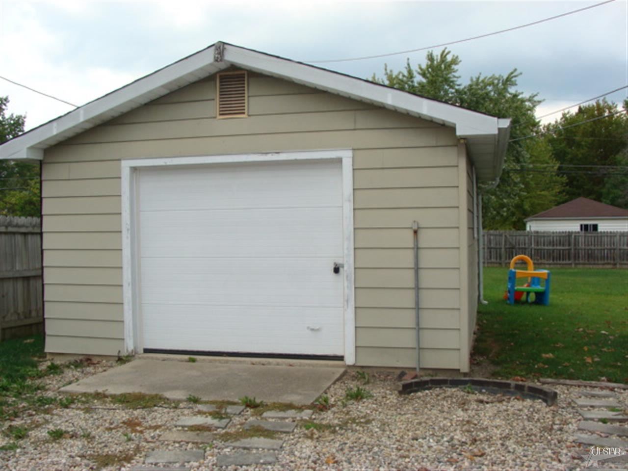 4611 Dodge Ave, Fort Wayne, IN 46815 photo 2