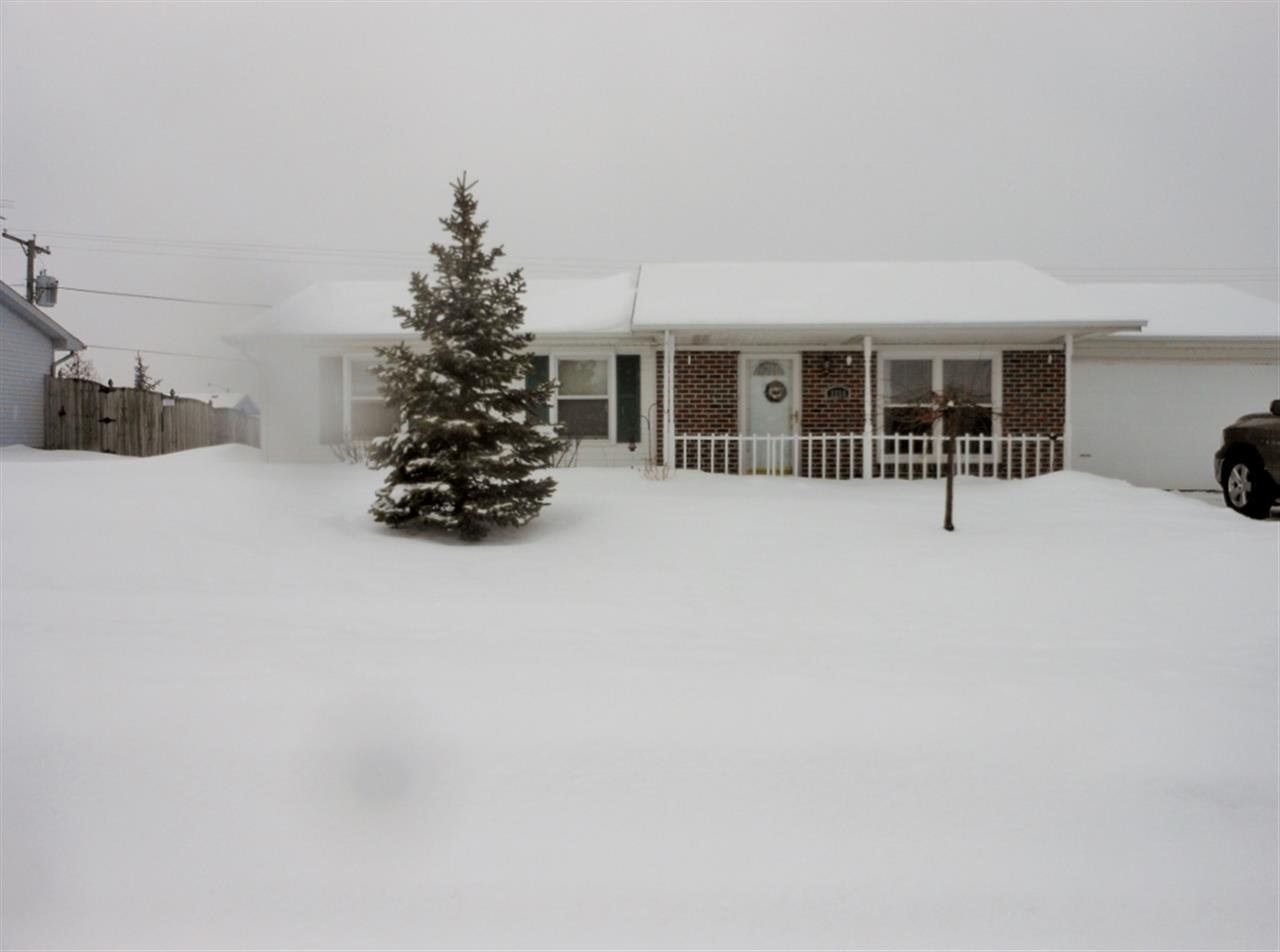 1510 Knoll Crest Dr, Kendallville, IN 46755 photo 1