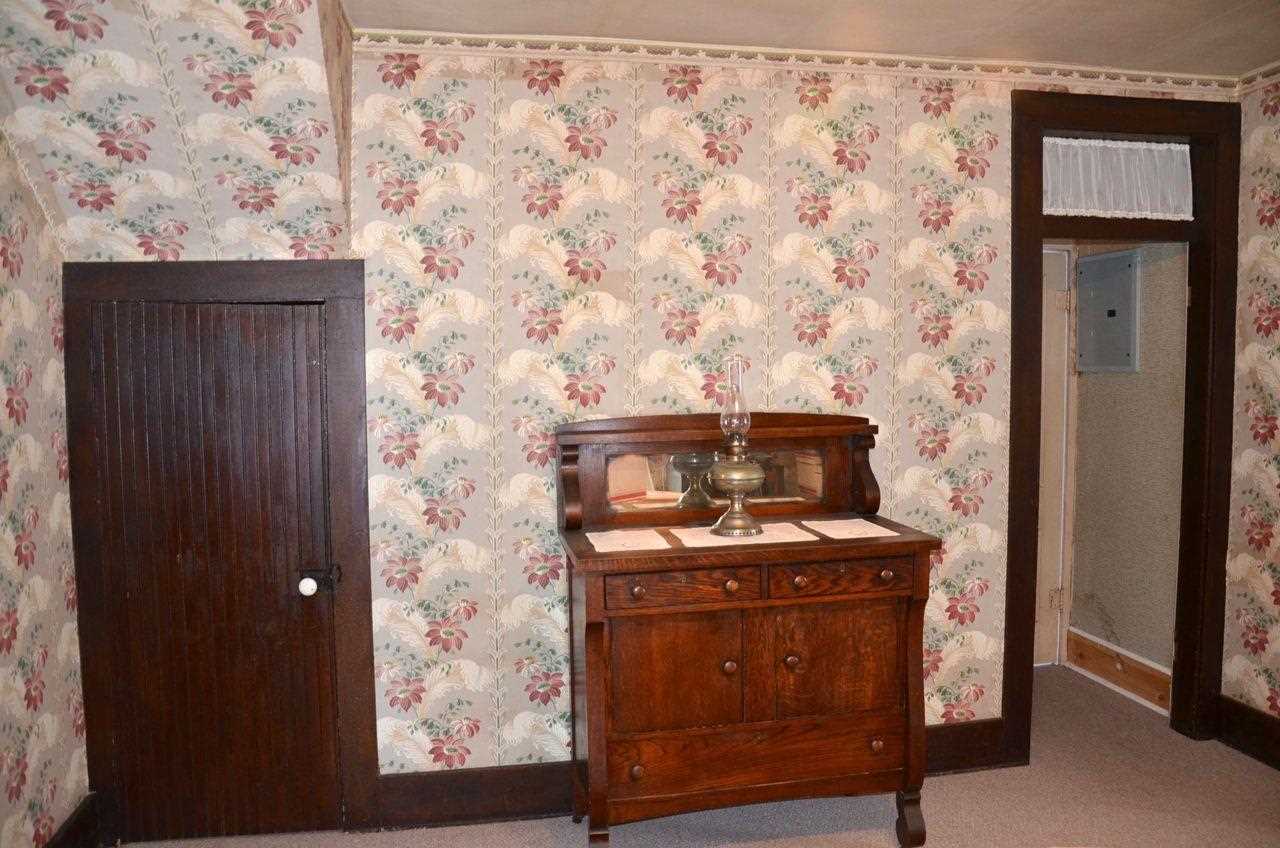 101 S Brown St, Otterbein, IN 47970 photo 4