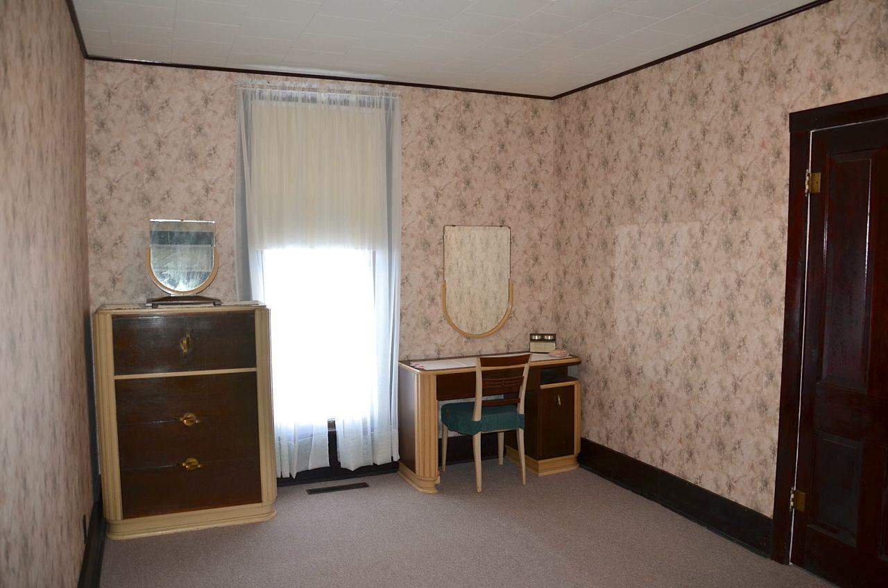 101 S Brown St, Otterbein, IN 47970 photo 9