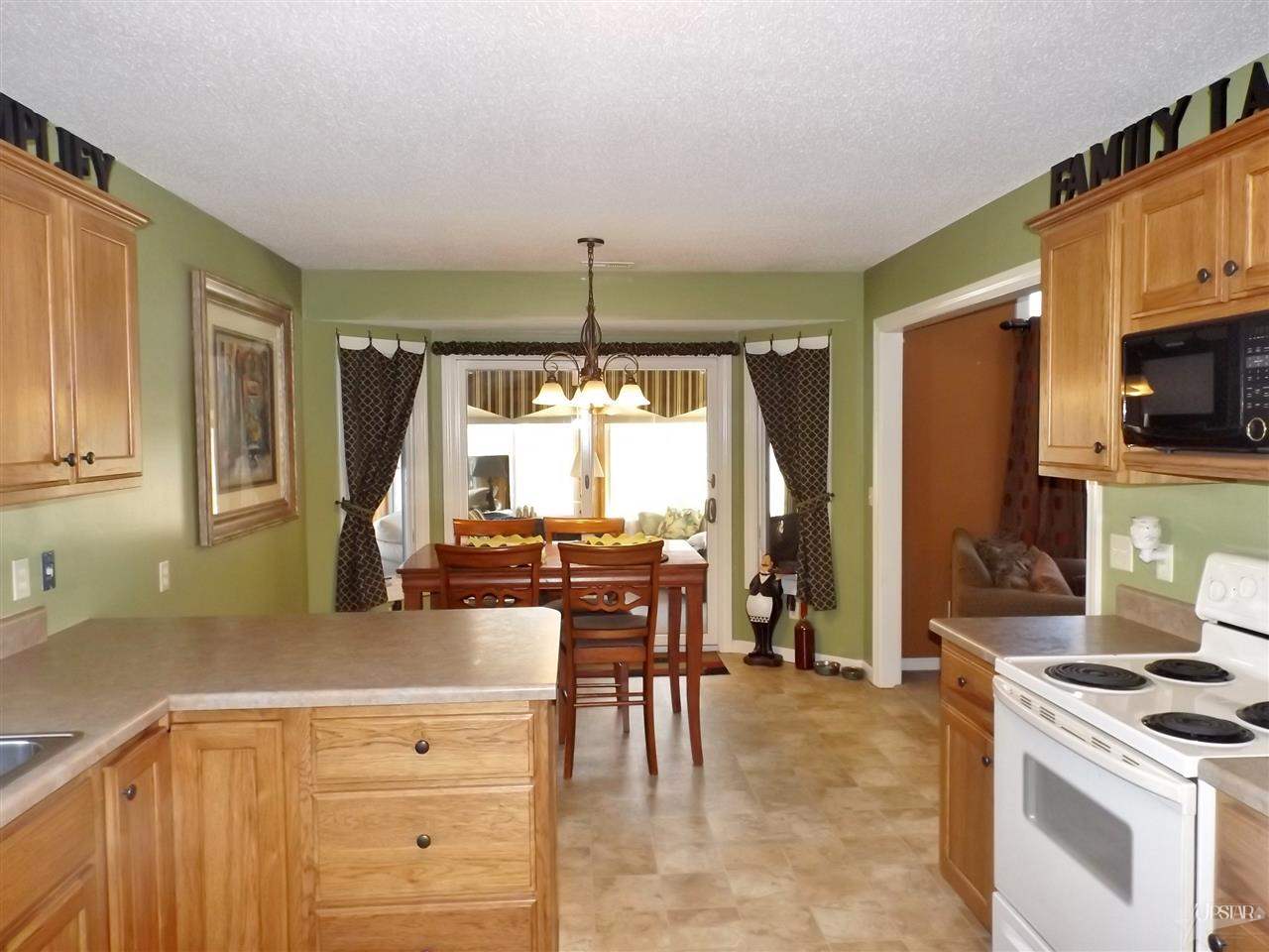 12402 Tanzanite Ct, Fort Wayne, IN 46818 photo 7
