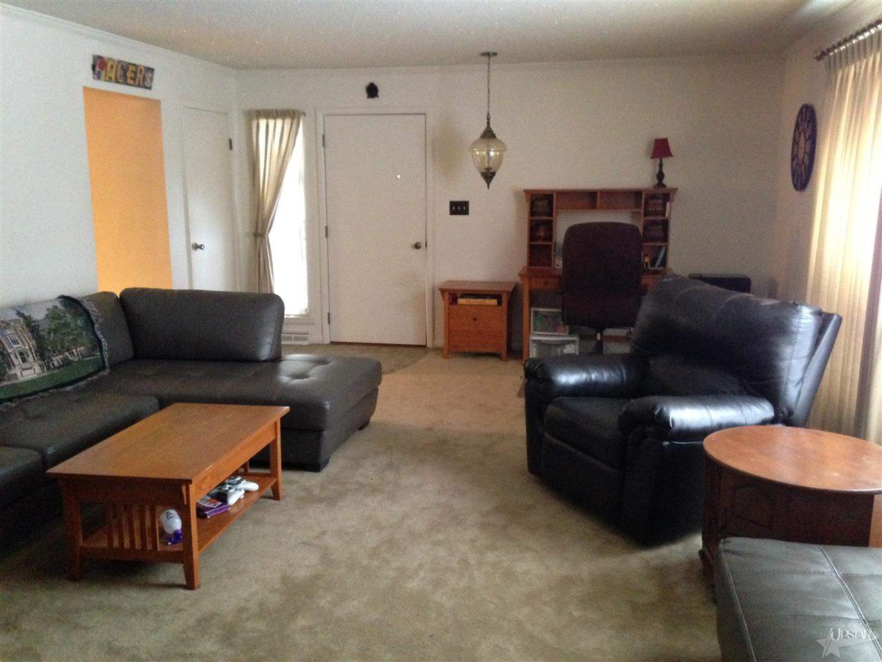 3925 Oak Park Dr, Fort Wayne, IN 46815 photo 3
