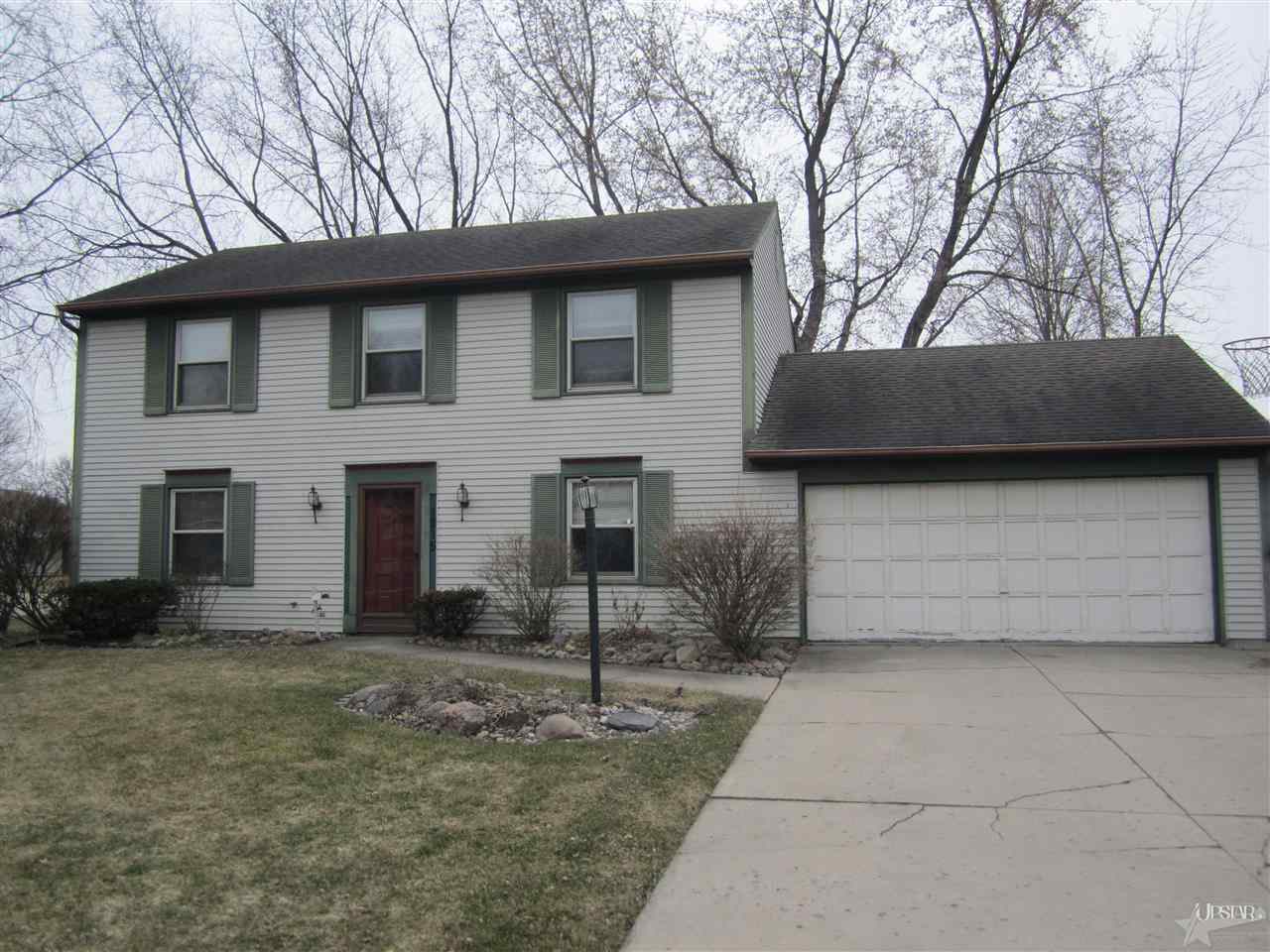 1215 Mcintyre Dr, Auburn, IN 46706 photo 1